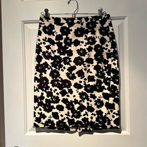 Floral Pencil Skirt with Back Zipper Size 0